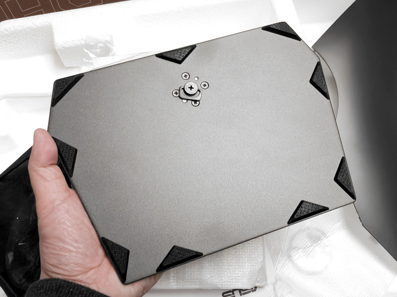 ROG Strix 5K XG27JCG電競螢幕開箱試用,雙模進化、遊戲沉浸流暢與極致畫質視覺兼俱的完美體現 10 rogstrixxg27jcg5k 013 3