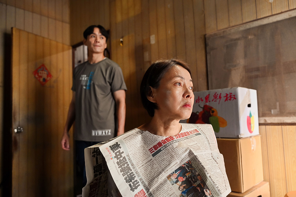 催淚神曲來了!雙金卡司柯淑勤,黃鐙輝首度同框!澎恰恰《做你的後生你的囝》MV母親節上線 9 20260511 NEWS 1 9