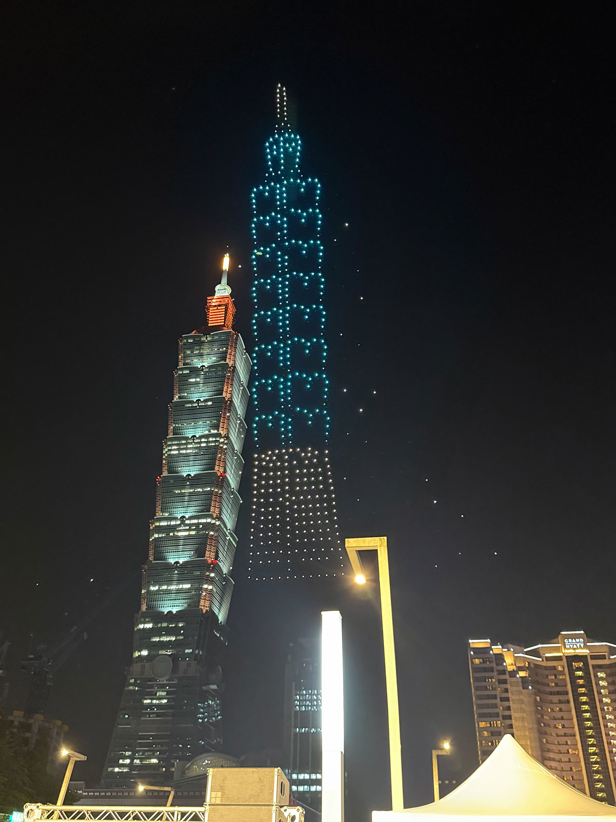 臺北市中心首次千架無人機點亮夜空,COMPUTEX × InnoVEX打造國際級科技城市展演,展現臺灣與全球創新生態系接軌實力 6 20260602 NEWS 6 13