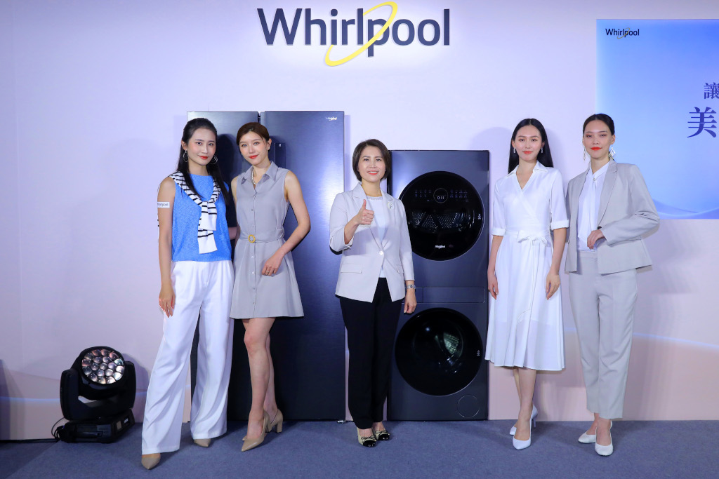 夏月電價開跑!家中老冰箱成隱形吃電怪獸?Whirlpool惠而浦推同級唯一1級能效雙門對開冰箱,首款一體式智能活氧洗衣塔同步登台 3 20260611 news whirlpool02