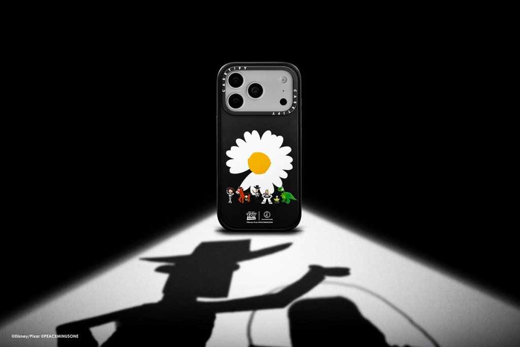 CASETiFY 推出 TOY STORY | PEACEMINUSONE : THE FIRST FAN 聯名系列 2 20260622 NEWS 2 11