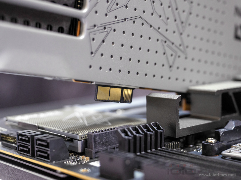 《COMPUTEX 2026展場巡禮》SAPPHIRE跨足AMD主機板領域展出多項新品、PhantomLink技術展現獨家優勢 19 computex2026 sapphire 28 2