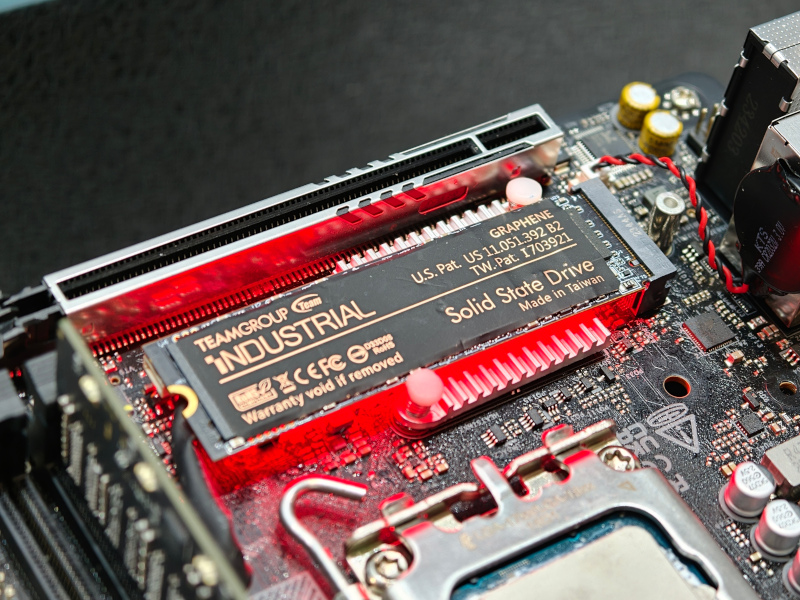 《COMPUTEX 2026展場巡禮》十銓科技T-FORCE/T-CREATE AI新品登場,INDUSTRIAL工控展區亮相 37 computex2026 teamgroup 33 3