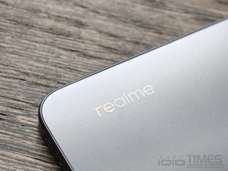 realme 16 Pro、realme 16 5G開箱試用,2億畫素全焦段、輕鬆變身拍照大師,玩家中階價位的完美之選! 13 realme16pro5g 017 2